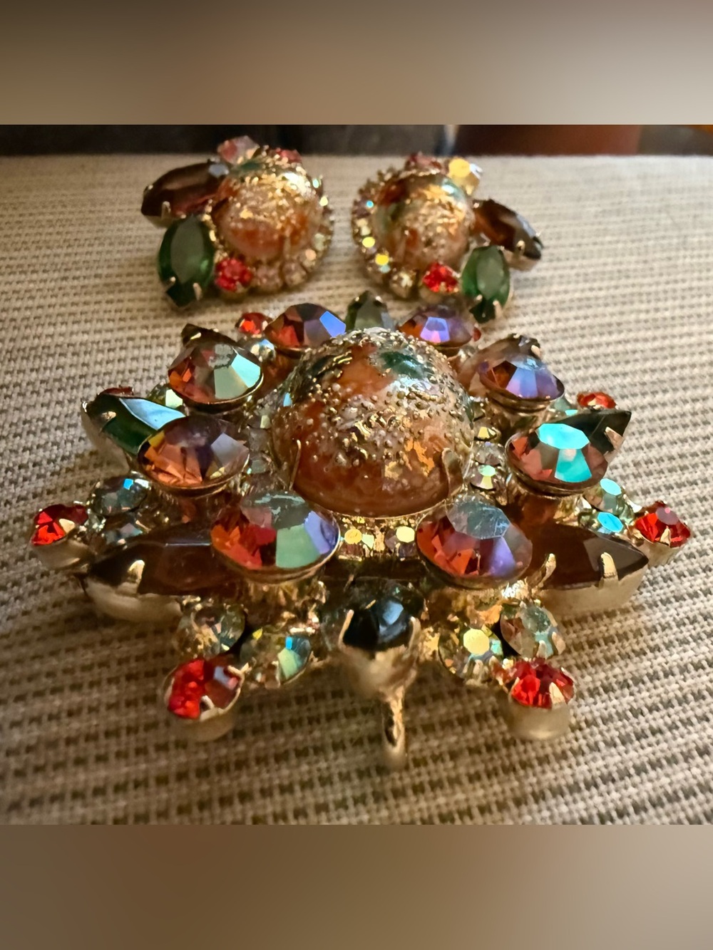 Juliana Easter Egg Stippled Rhinestone Brooch & Earring Set - Verified book pc - Picture 17 of 17